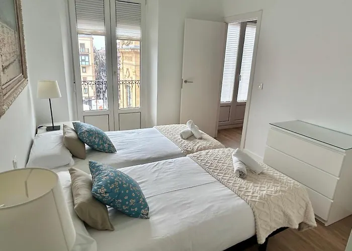 Апартаменты Aldamar Old Town - Romantic Historic Centre